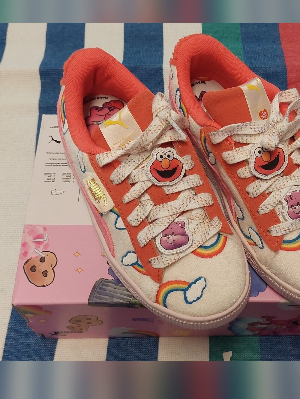 Kids Elmo Rainbow Low-Top Sneakers in Coral and White